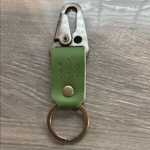 Portland Leather Short Keychain in Cucumber